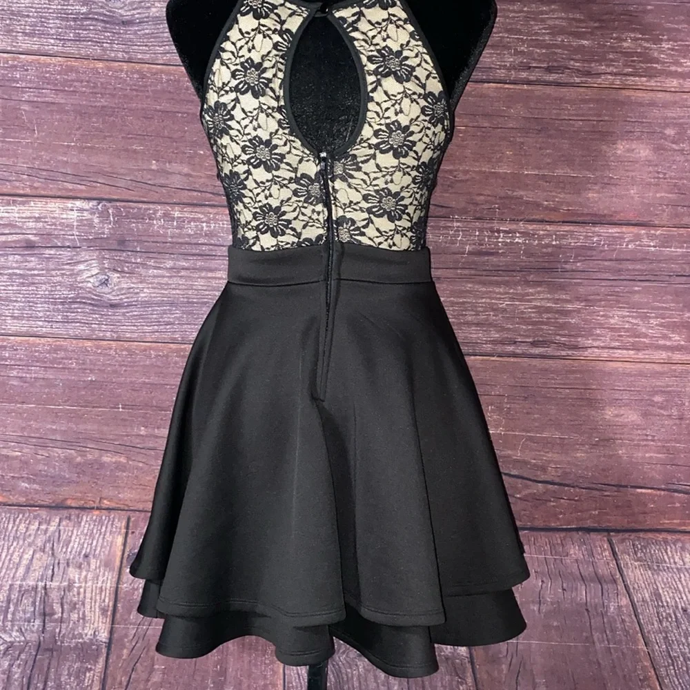 Emerald Sundae Floral Dress - Picture 9 of 10